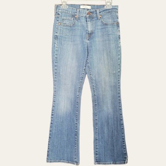 Levi's 515 Boot Cut Ankle Med Wash Lightly Distressed Jeans 6S - Picture 2 of 7